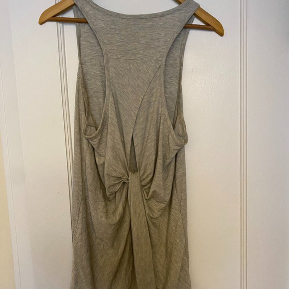 Banana Republic Twist Back Tank Top Sz Medium - Picture 2 of 4